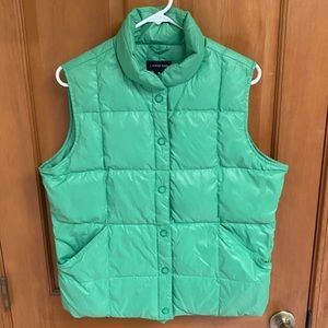 Lands’ End mint green puffer padded vest. Large. NWOT
